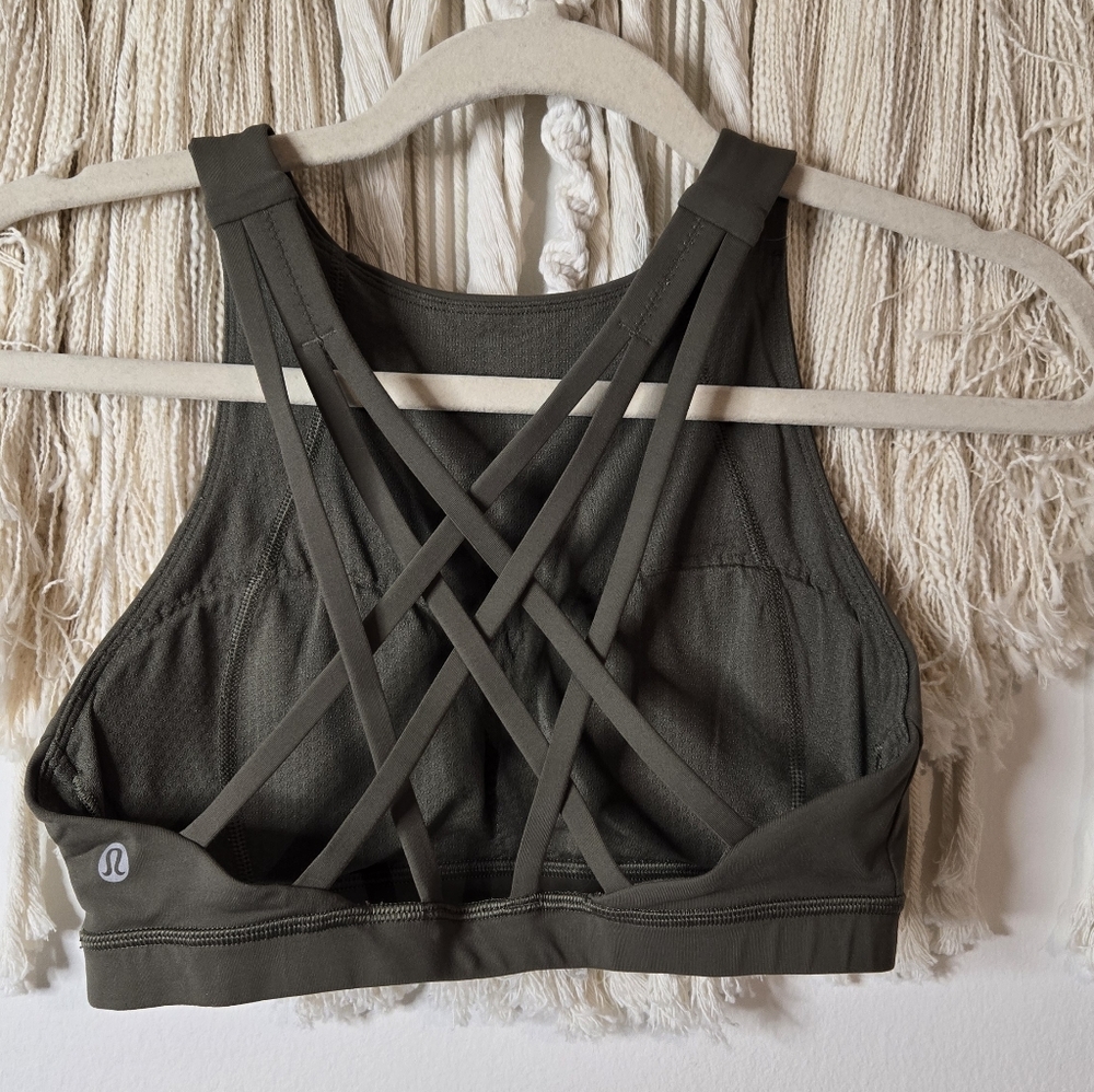 Lululemon Free to Be Serene Bra Strappy Back Olive Green Yoga Gym Workout SZ4